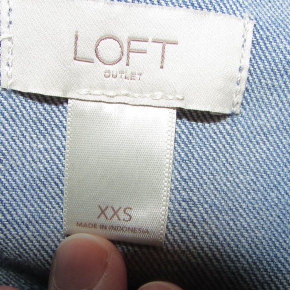*2 for $25 item* Loft Outlet embroidered jeans jacket - Picture 4 of 7